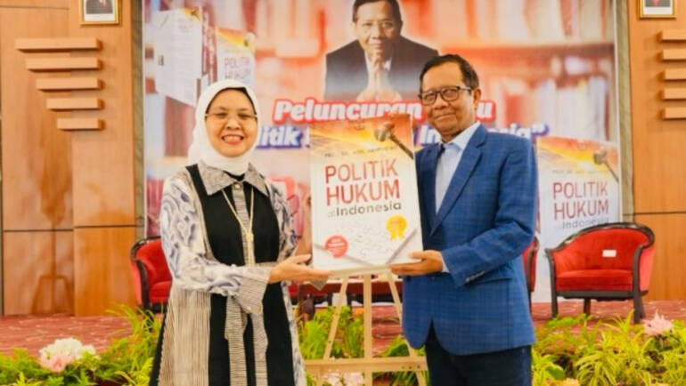 Peluncuran Buku Politik Hukum di Indonesia, Karya Mahfud MD